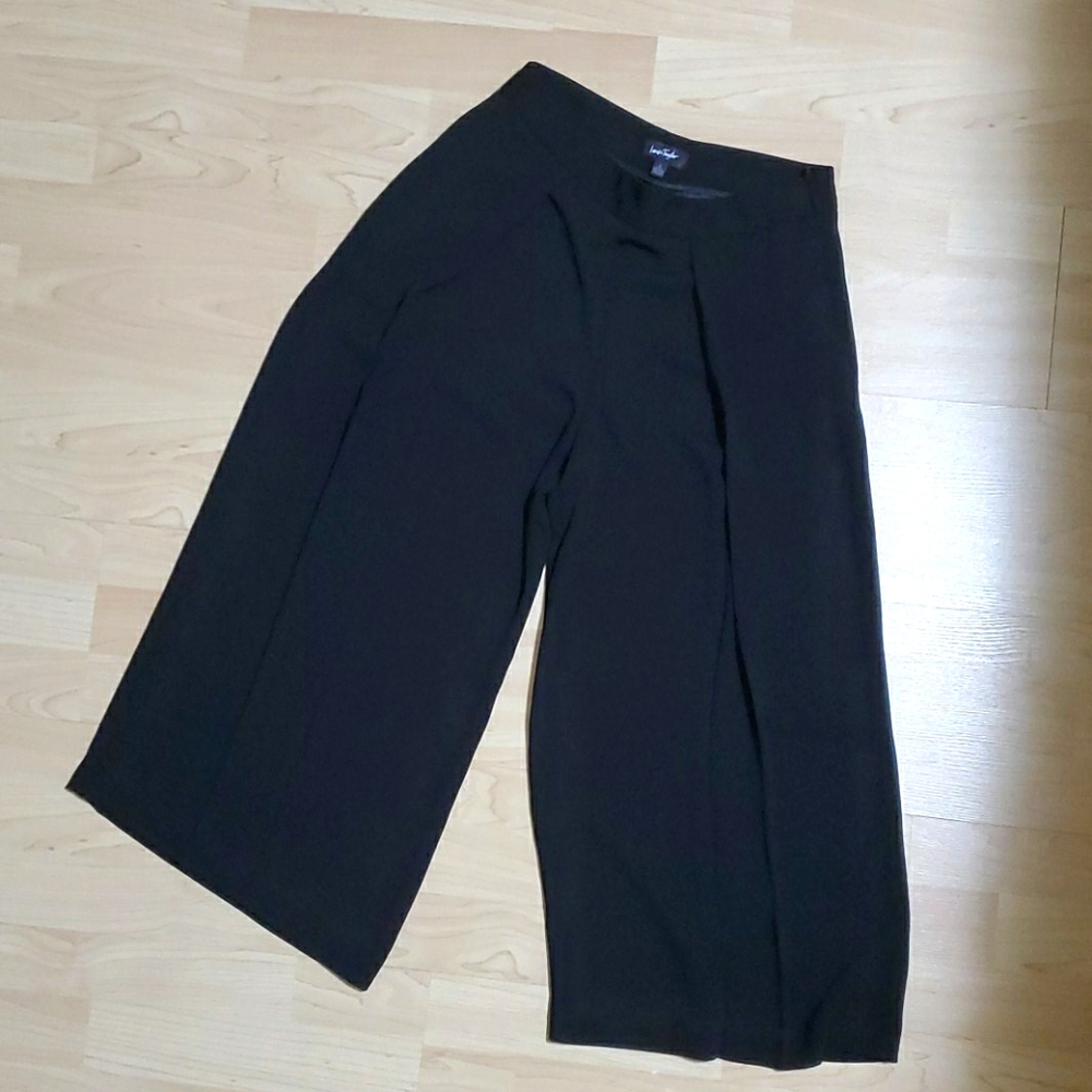 Lord and Taylor wide leg culottes